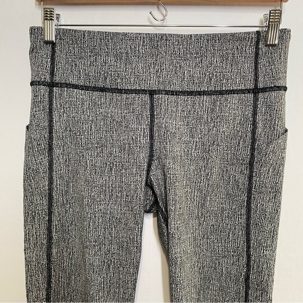 Lululemon Pace Rival Crop Cross Hatch Legging Grey Black Size 8 Yoga Athleisure - Picture 2 of 12